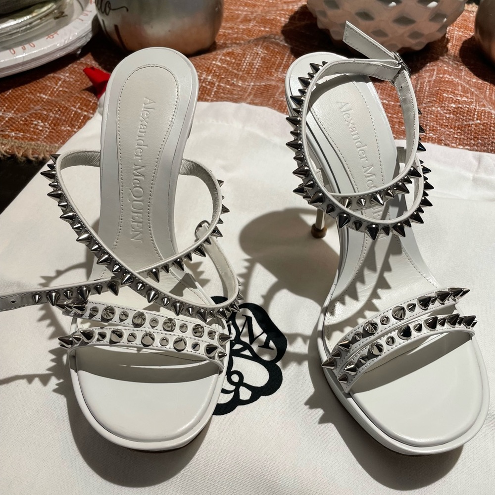 NWT Alexander McQueen Stilettos